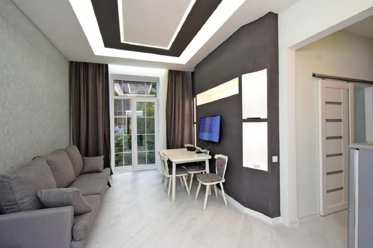 The Best Apartments In The Center Ереван Екстериор снимка