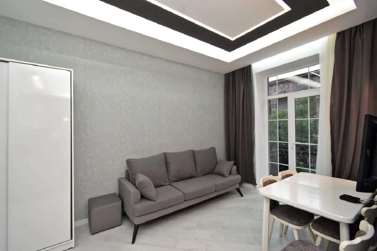 The Best Apartments In The Center Ереван Екстериор снимка